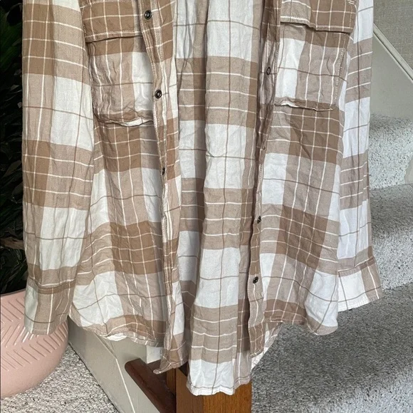 American Eagle Outfitters This Feels Seriously Lived In Fall Plaid Flannel - Picture 5 of 13